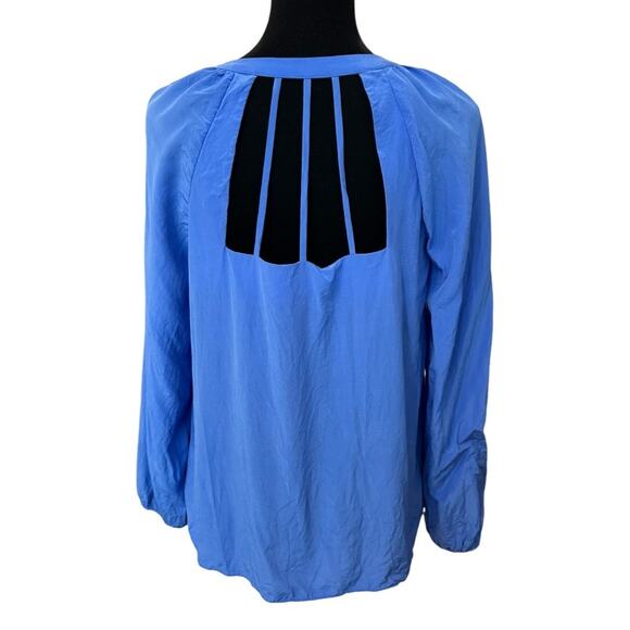 LILLY PULITZER ~ Women's Blue Elsa Silk Cutout Back Blouse Top Size Small - Picture 3 of 5